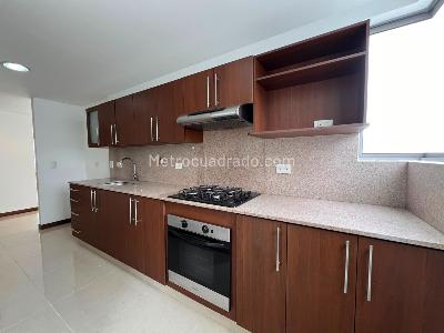 Apartamento de 3 alcobas en venta en El Poblado, Medellín, 124 m² · foto 4 de 17
