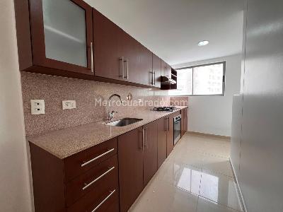 Apartamento de 3 alcobas en venta en El Poblado, Medellín, 124 m² · foto 5 de 17