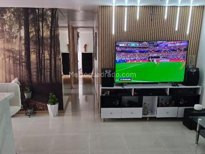 Apartamento en venta en El Poblado, Medellín · foto 3 de 13