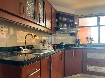 Apartamento de 3 alcobas en venta en El Poblado, Medellín, 154 m² · foto 7 de 18