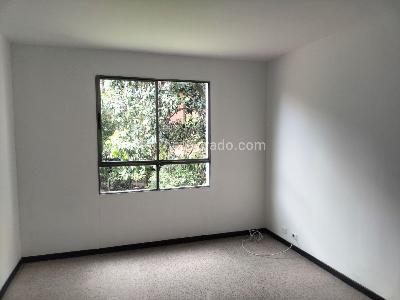 Apartamento de 3 alcobas en venta en El Poblado, Medellín, 130 m² · foto 10 de 19