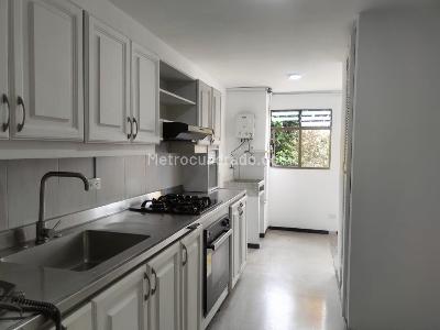 Apartamento de 3 alcobas en venta en El Poblado, Medellín, 130 m² · foto 5 de 19