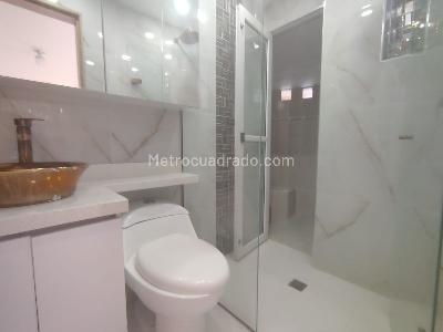 Casa de 5 alcobas en arriendo en Envigado, Envigado, 1300 m² · foto 16 de 20