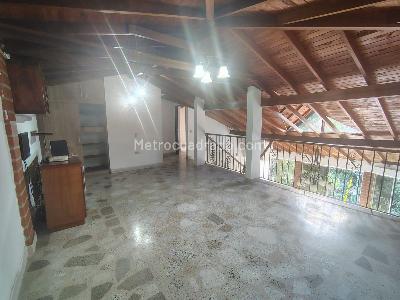 Casa de 5 alcobas en arriendo en Envigado, Envigado, 1300 m² · foto 8 de 20