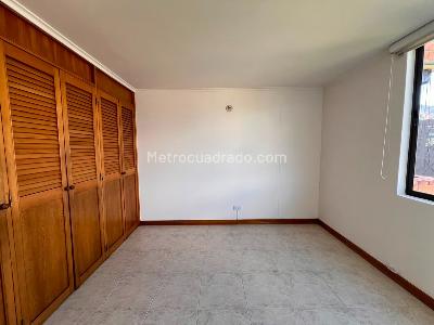 Apartamento de 4 alcobas en venta en El Poblado, Medellín, 194 m² · foto 10 de 17