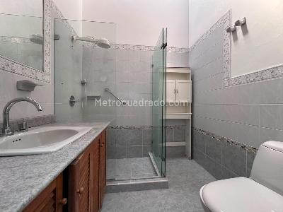 Casa de 3 alcobas en venta en El Poblado, Medellín, 150 m² · foto 14 de 17
