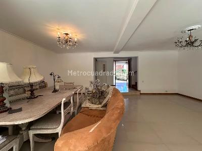 Casa de 3 alcobas en venta en El Poblado, Medellín, 150 m² · foto 4 de 17