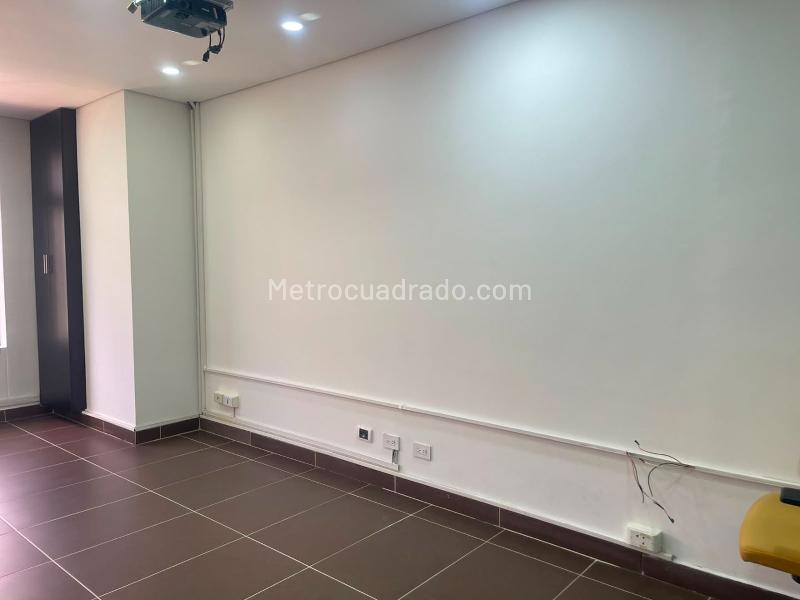 Oficina en Arriendo, EL POBLADO, Medellín - Mehr