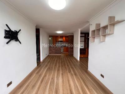 Apartamento en arriendo en El Poblado, Medellín · foto 2 de 13