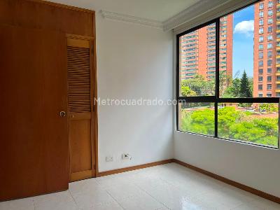 Apartamento de 3 alcobas en arriendo en El Diamante No. 2, Medellín, 115 m² · foto 14 de 18