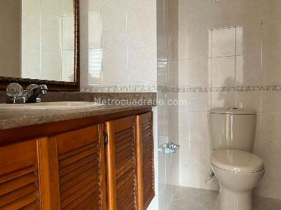 Apartamento de 3 alcobas en arriendo en El Diamante No. 2, Medellín, 115 m² · foto 17 de 18