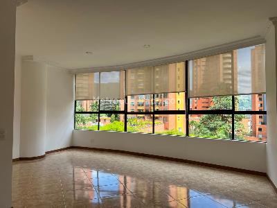 Apartamento de 3 alcobas en arriendo en El Diamante No. 2, Medellín, 115 m² · foto 3 de 18