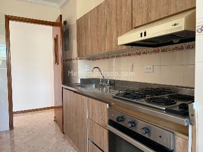 Apartamento de 3 alcobas en arriendo en El Diamante No. 2, Medellín, 115 m² · foto 8 de 18