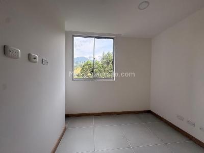 Apartamento de 2 alcobas en arriendo en Sabaneta, Sabaneta, 87 m² · foto 12 de 16