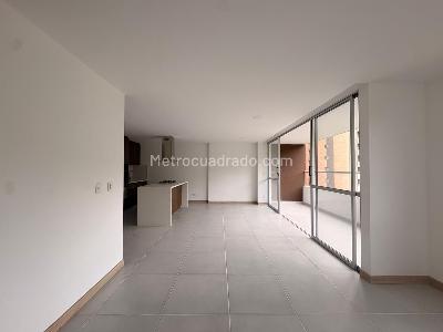 Apartamento de 2 alcobas en arriendo en Sabaneta, Sabaneta, 87 m² · foto 3 de 16