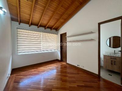 Casa de 4 alcobas en venta en El Poblado, Medellín, 300 m² · foto 11 de 20
