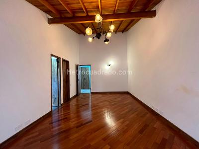 Casa de 4 alcobas en venta en El Poblado, Medellín, 300 m² · foto 13 de 20