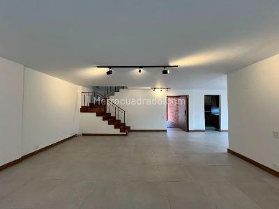 Casa de 4 alcobas en venta en El Poblado, Medellín, 300 m² · foto 3 de 20