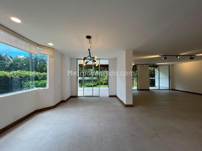 Casa de 4 alcobas en venta en El Poblado, Medellín, 300 m² · foto 4 de 20