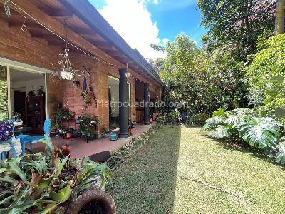 Casa de 3 alcobas en venta en El Poblado, Medellín, 260 m² · foto 20 de 20