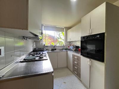 Casa de 3 alcobas en venta en El Poblado, Medellín, 260 m² · foto 7 de 20