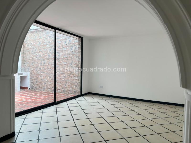 Casa en arriendo en Envigado (Conjunto Cerrado) - 3