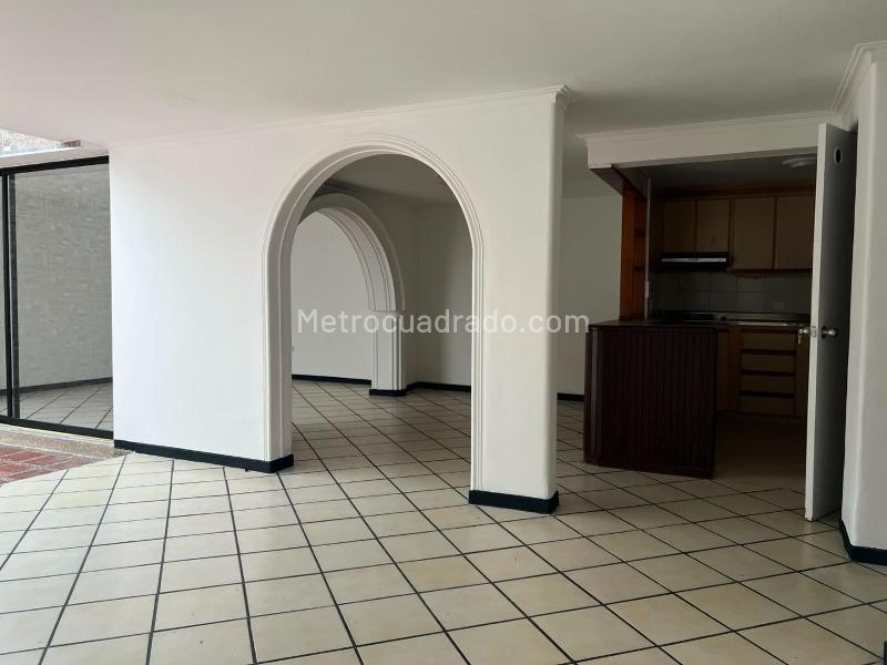Casa en arriendo en Envigado (Conjunto Cerrado) - 4