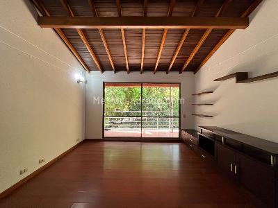 Casa de 3 alcobas en venta en Envigado, Envigado, 218 m² · foto 8 de 20