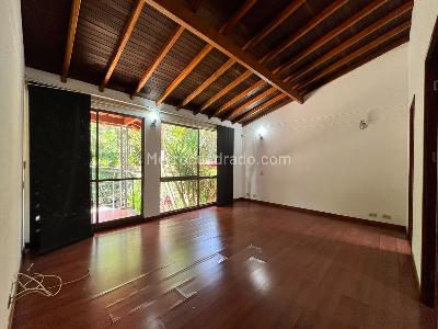 Casa de 3 alcobas en venta en Envigado, Envigado, 218 m² · foto 9 de 20