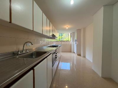 Apartamento de 3 alcobas en venta en El Poblado, Medellín, 156 m² · foto 5 de 14