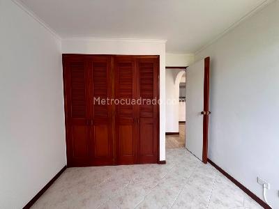 Apartamento en venta en El Poblado, Medellín · foto 8 de 12
