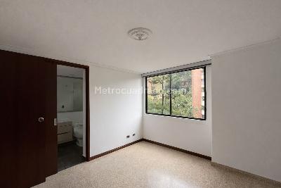 Apartamento de 3 alcobas en venta en La Florida, Medellín, 136 m² · foto 11 de 19