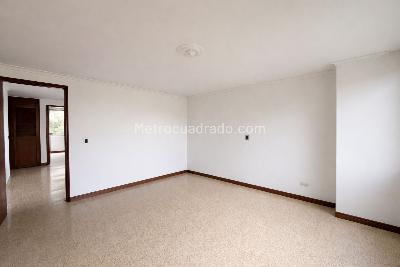 Apartamento de 3 alcobas en venta en La Florida, Medellín, 136 m² · foto 16 de 19
