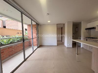 Apartamento de 2 alcobas en venta en Sabaneta, Sabaneta, 59 m² · foto 2 de 14
