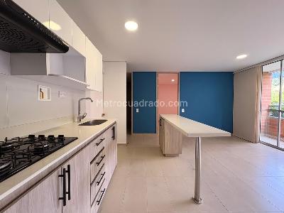 Apartamento de 2 alcobas en venta en Sabaneta, Sabaneta, 59 m² · foto 5 de 14