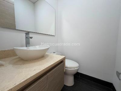 Apartamento de 3 alcobas en arriendo en La Florida, Medellín, 155 m² · foto 15 de 17