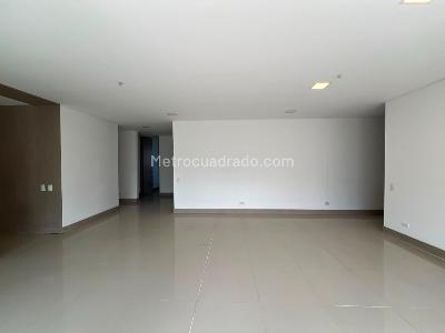 Apartamento de 3 alcobas en arriendo en La Florida, Medellín, 155 m² · foto 3 de 17