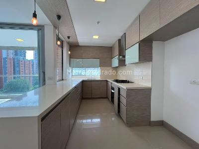 Apartamento de 3 alcobas en arriendo en La Florida, Medellín, 155 m² · foto 4 de 17