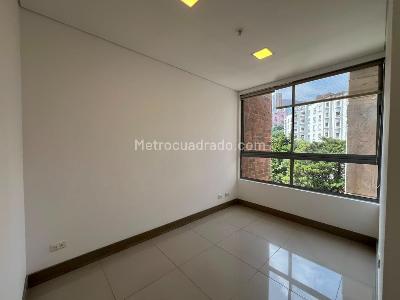 Apartamento de 3 alcobas en arriendo en La Florida, Medellín, 155 m² · foto 5 de 17