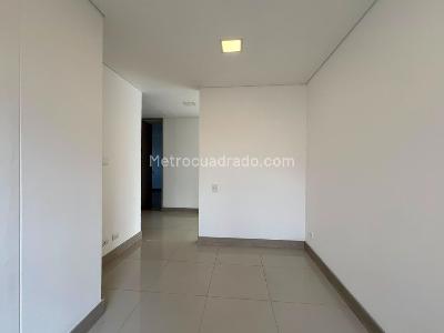 Apartamento de 3 alcobas en arriendo en La Florida, Medellín, 155 m² · foto 6 de 17