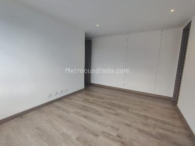 Apartamento de 2 alcobas en arriendo en El Poblado, Medellín, 105 m² · foto 11 de 18