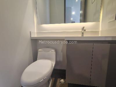 Apartamento de 2 alcobas en arriendo en El Poblado, Medellín, 105 m² · foto 18 de 18