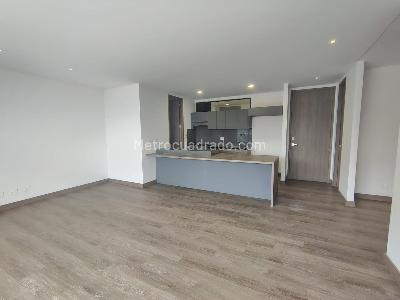Apartamento de 2 alcobas en arriendo en El Poblado, Medellín, 105 m² · foto 3 de 18
