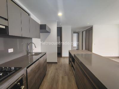 Apartamento de 2 alcobas en arriendo en El Poblado, Medellín, 105 m² · foto 6 de 18