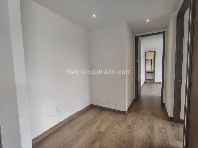 Apartamento de 2 alcobas en arriendo en El Poblado, Medellín, 105 m² · foto 8 de 18