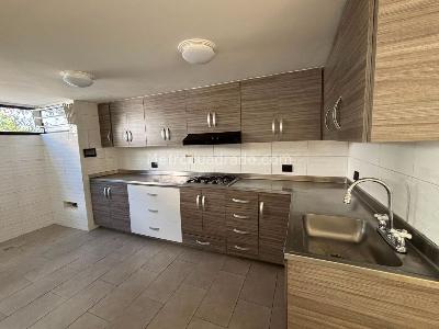 Apartamento de 3 alcobas en arriendo en Las Lomas, Medellín, 110 m² · foto 3 de 12
