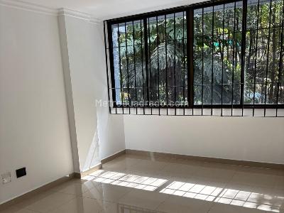 Apartamento de 3 alcobas en arriendo en Las Lomas, Medellín, 110 m² · foto 5 de 12