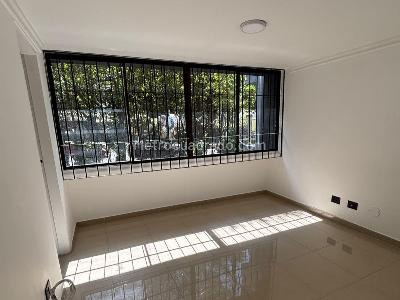 Apartamento de 3 alcobas en arriendo en Las Lomas, Medellín, 110 m² · foto 7 de 12
