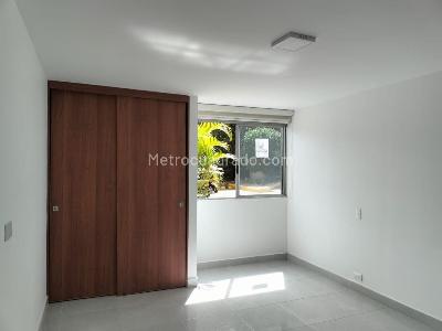 Apartamento de 3 alcobas en arriendo en El Poblado, Medellín, 88 m² · foto 10 de 19
