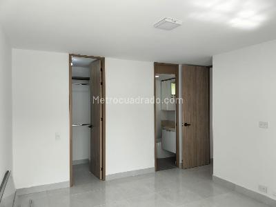 Apartamento de 3 alcobas en arriendo en El Poblado, Medellín, 88 m² · foto 13 de 19